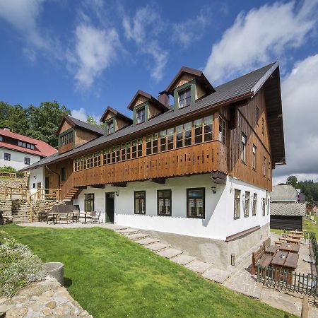 Wellness Hotel Florián České Žleby Stožec Kültér fotó