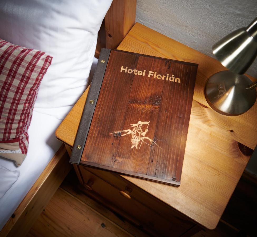 Wellness Hotel Florián České Žleby Stožec Kültér fotó