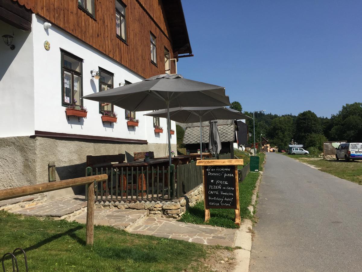 Wellness Hotel Florián České Žleby Stožec Kültér fotó